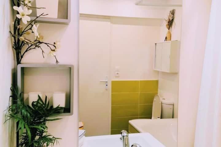 Appartement Rouge Avec Jardin Eymoutiers  Exterior foto